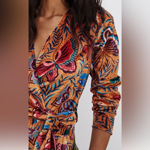 Farm Rio for Anthropologie Butterflies Velvet Wrap Blouse Size XL - Picture 9 of 9